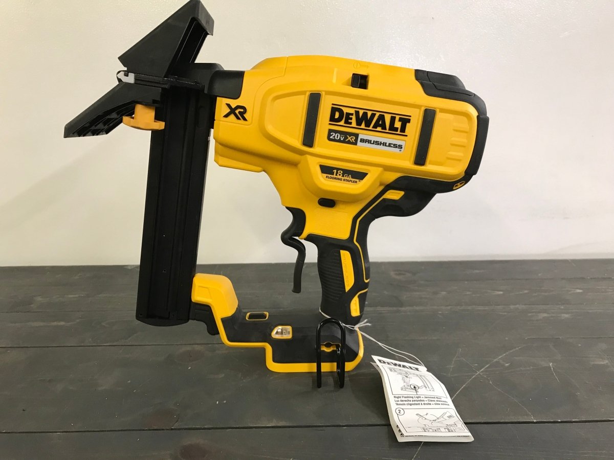 DeWalt 20V MAX XR Cordless 18 Gauge Flooring Stapler DCN682 Everything in the picture included! - Crap4Cash - Power Tools