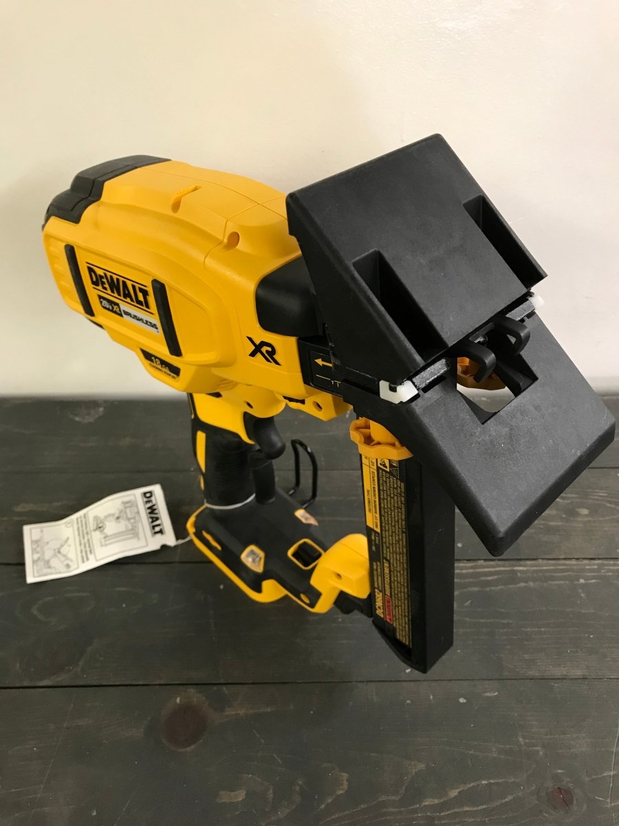 DeWalt 20V MAX XR Cordless 18 Gauge Flooring Stapler DCN682 Everything in the picture included! - Crap4Cash - Power Tools