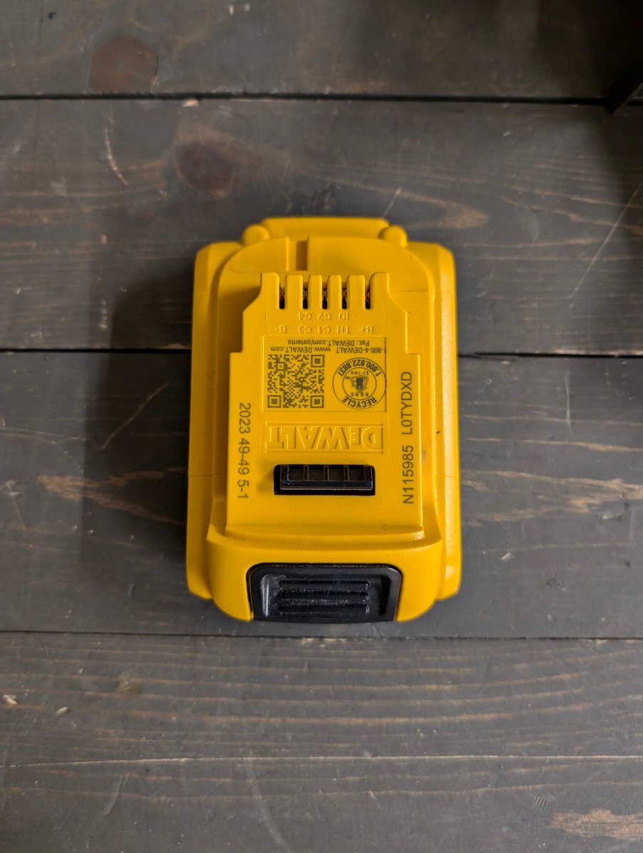 DeWalt 20V MAX XR Cordless 18 Gauge Flooring Stapler DCN682 Everything in the picture included! - Crap4Cash - Power Tools