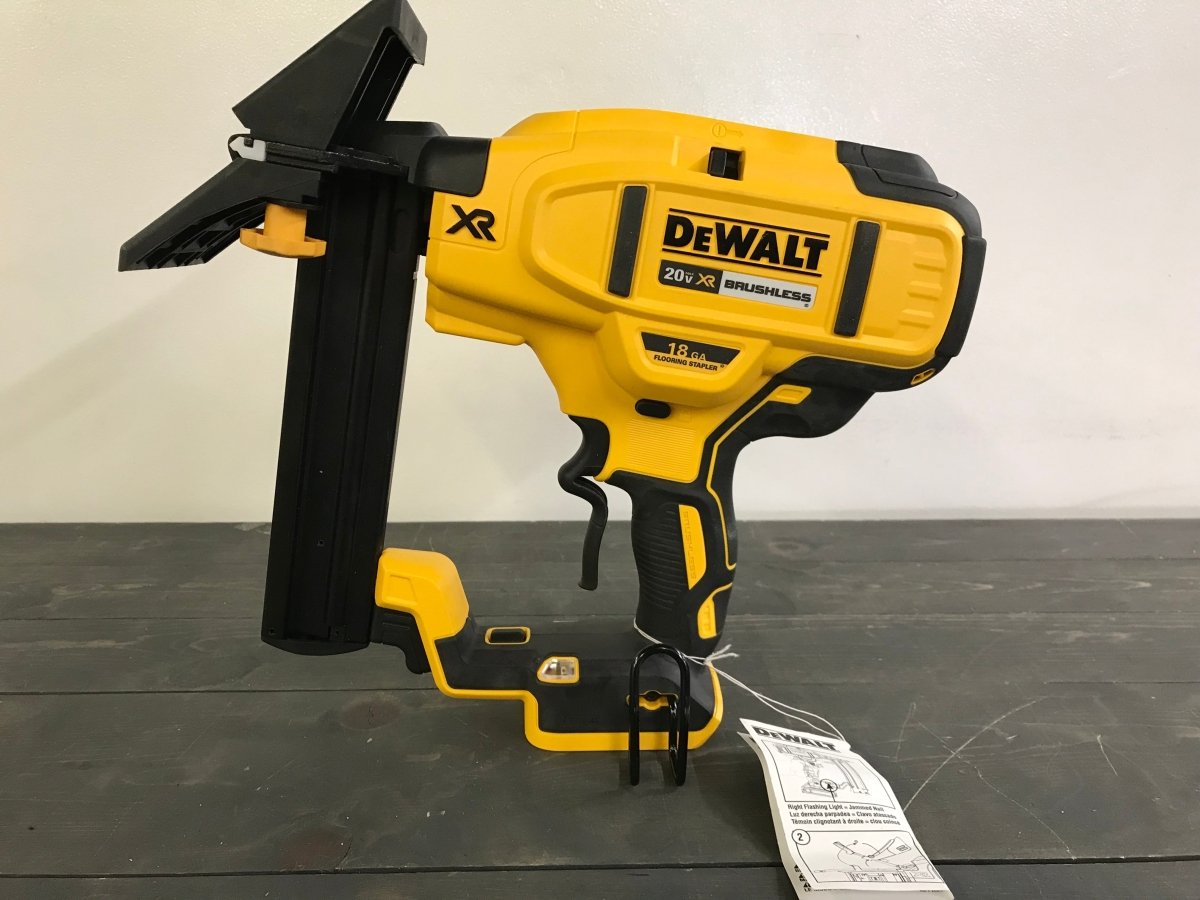 DeWalt 20V MAX XR Cordless 18 Gauge Flooring Stapler DCN682 Everything in the picture included! - Crap4Cash - Power Tools