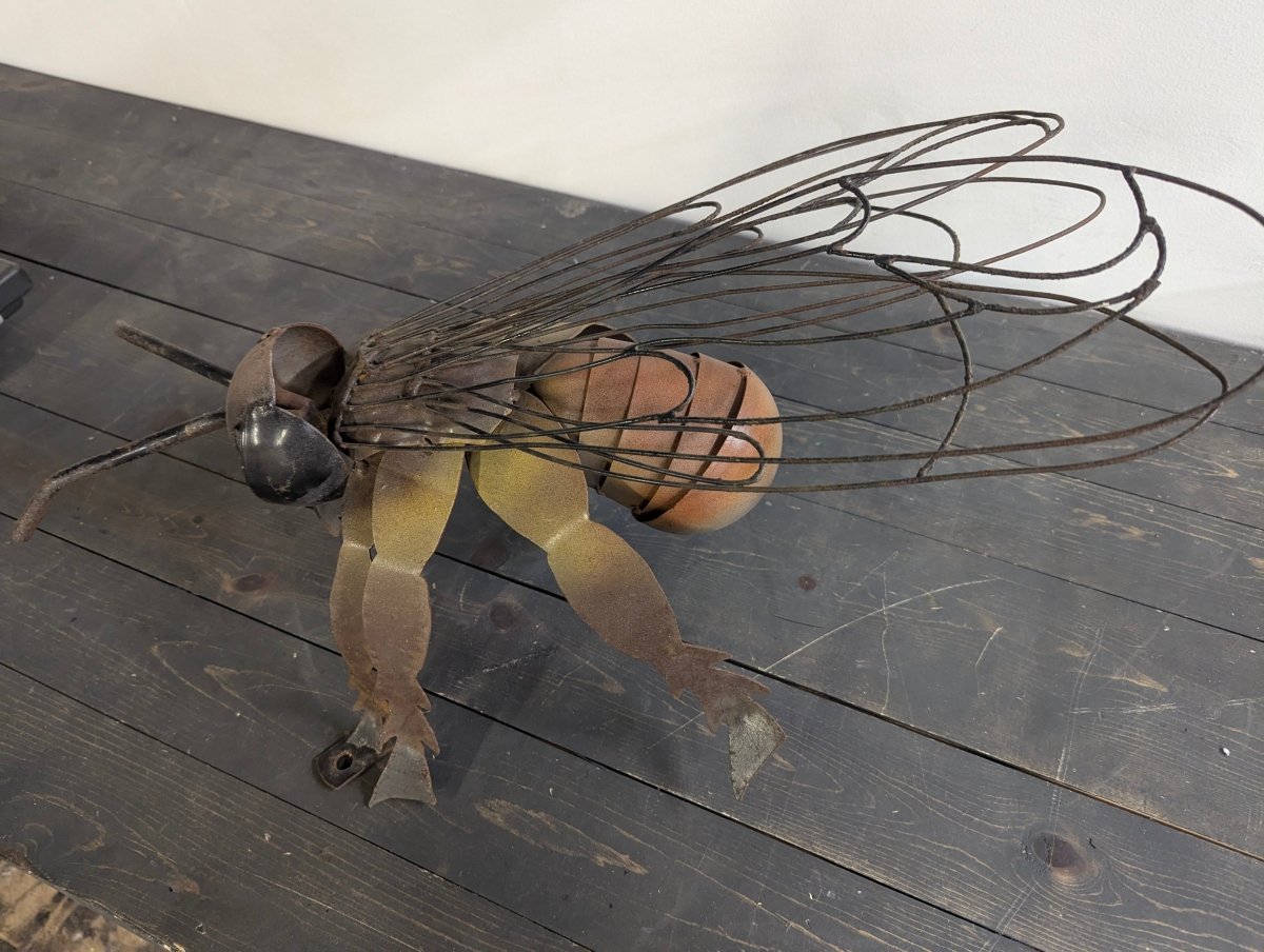 Handmade Metal Bee Sculpture - Crap4Cash -