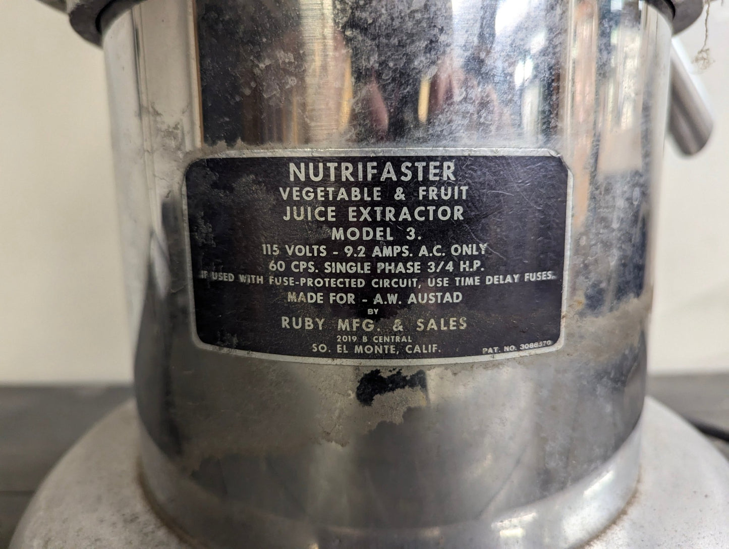 Ruby Manufacturing Nutrifaster Model 3 Commercial Vegetable and Fruit Juicer - Crap4Cash -