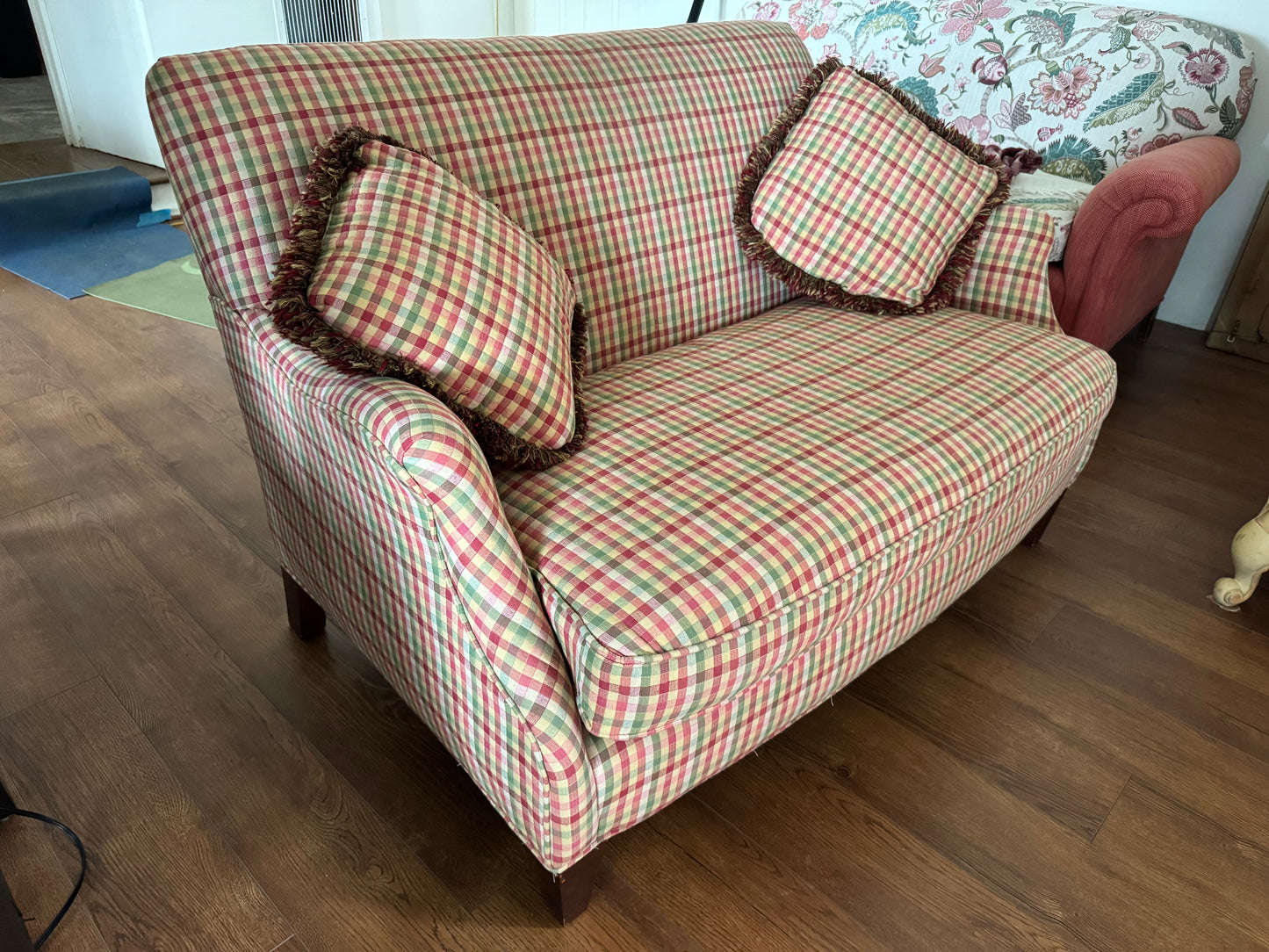 Vintage Sofa Plaid Red/Green/White