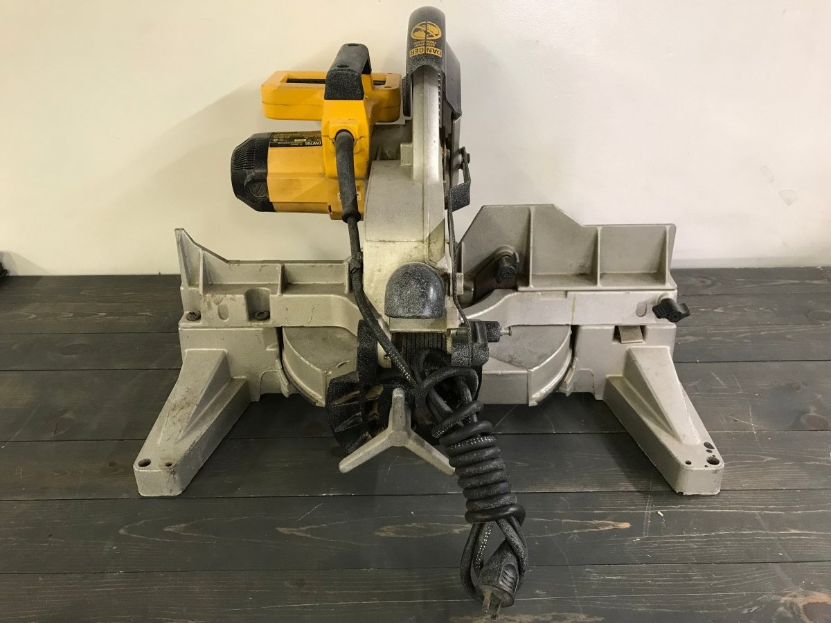 DeWalt DW705 12" (305mm), 15 Amp, 4000 RPM, Double Bevel Capacity Sliding Compound Miter Saw - Crap4Cash - Power Tools
