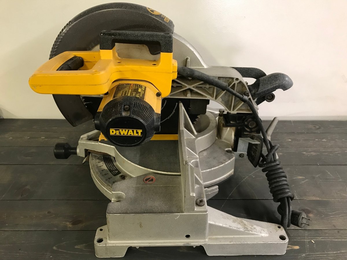 DeWalt DW705 12" (305mm), 15 Amp, 4000 RPM, Double Bevel Capacity Sliding Compound Miter Saw - Crap4Cash - Power Tools