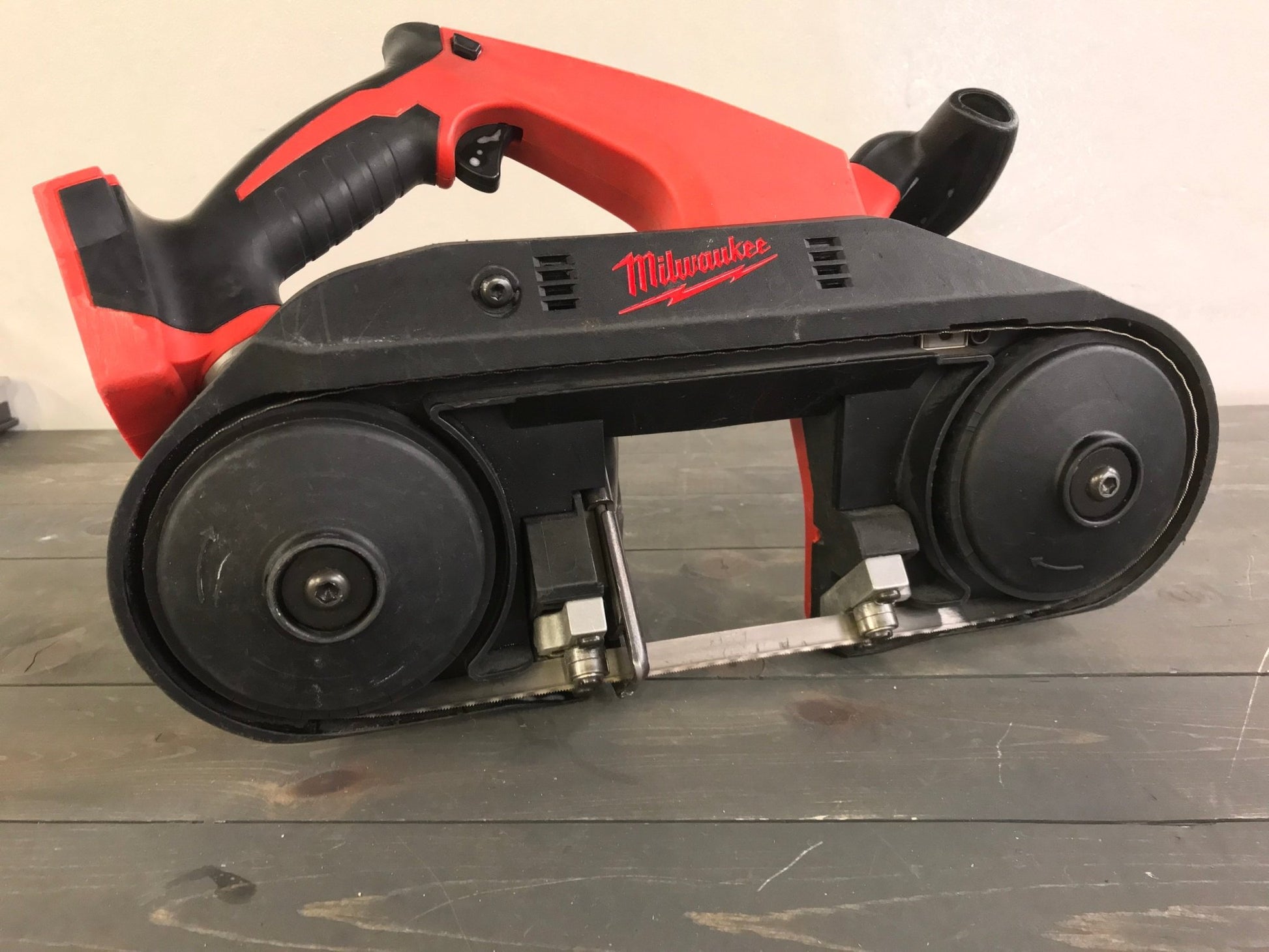 Milwaukee M18 18 - Volt Lithium - Ion Cordless Band Saw 2629 - 20 - Crap4Cash - Power Tools