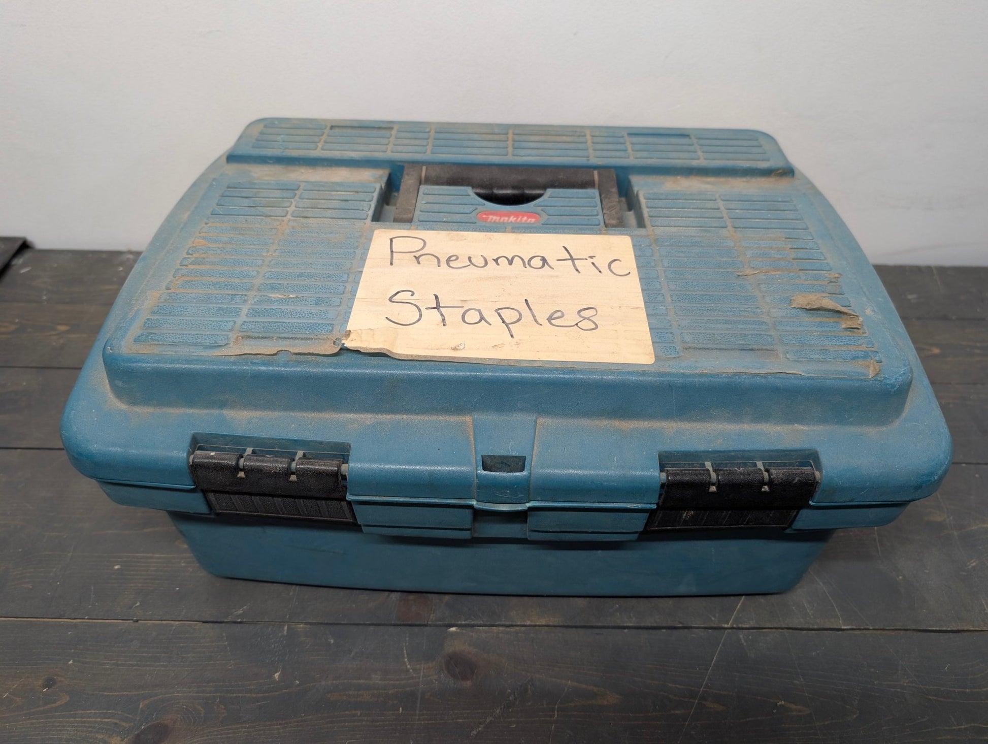 Pneumatic Staple Guns and staples bundle - Crap4Cash - 