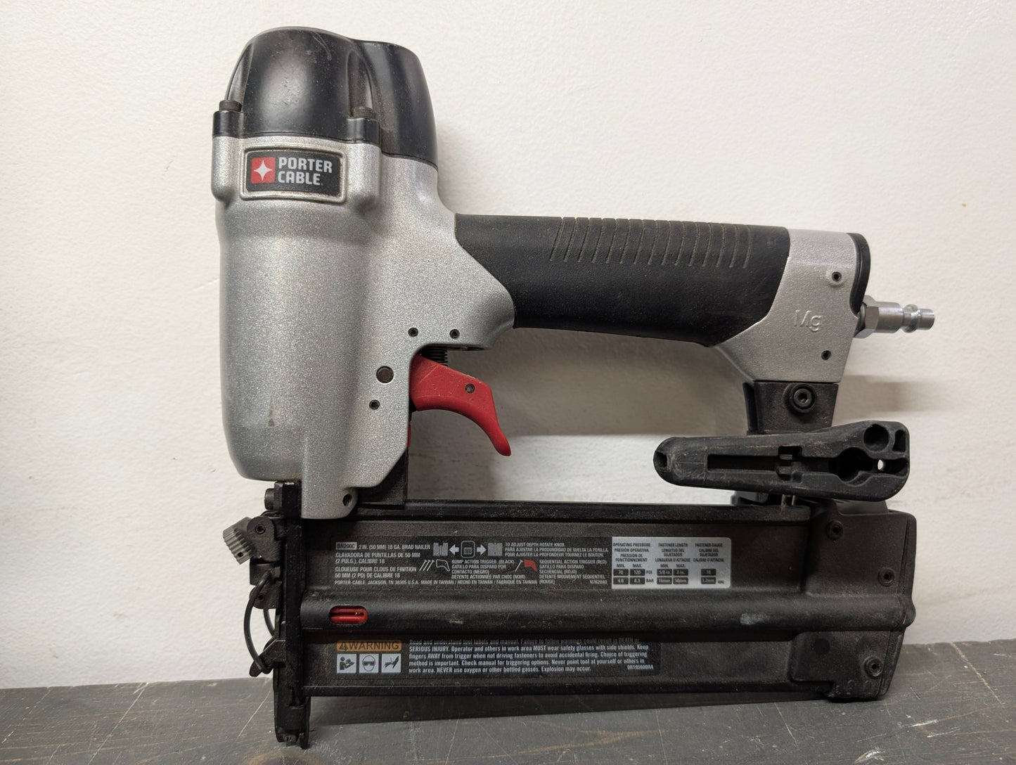 Pneumatic Staple Guns and staples bundle - Crap4Cash - 