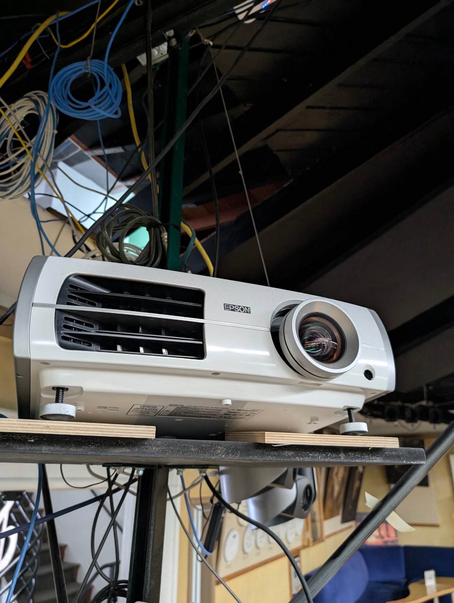 Epson H373A LCD Home Cinema 8350 Projector