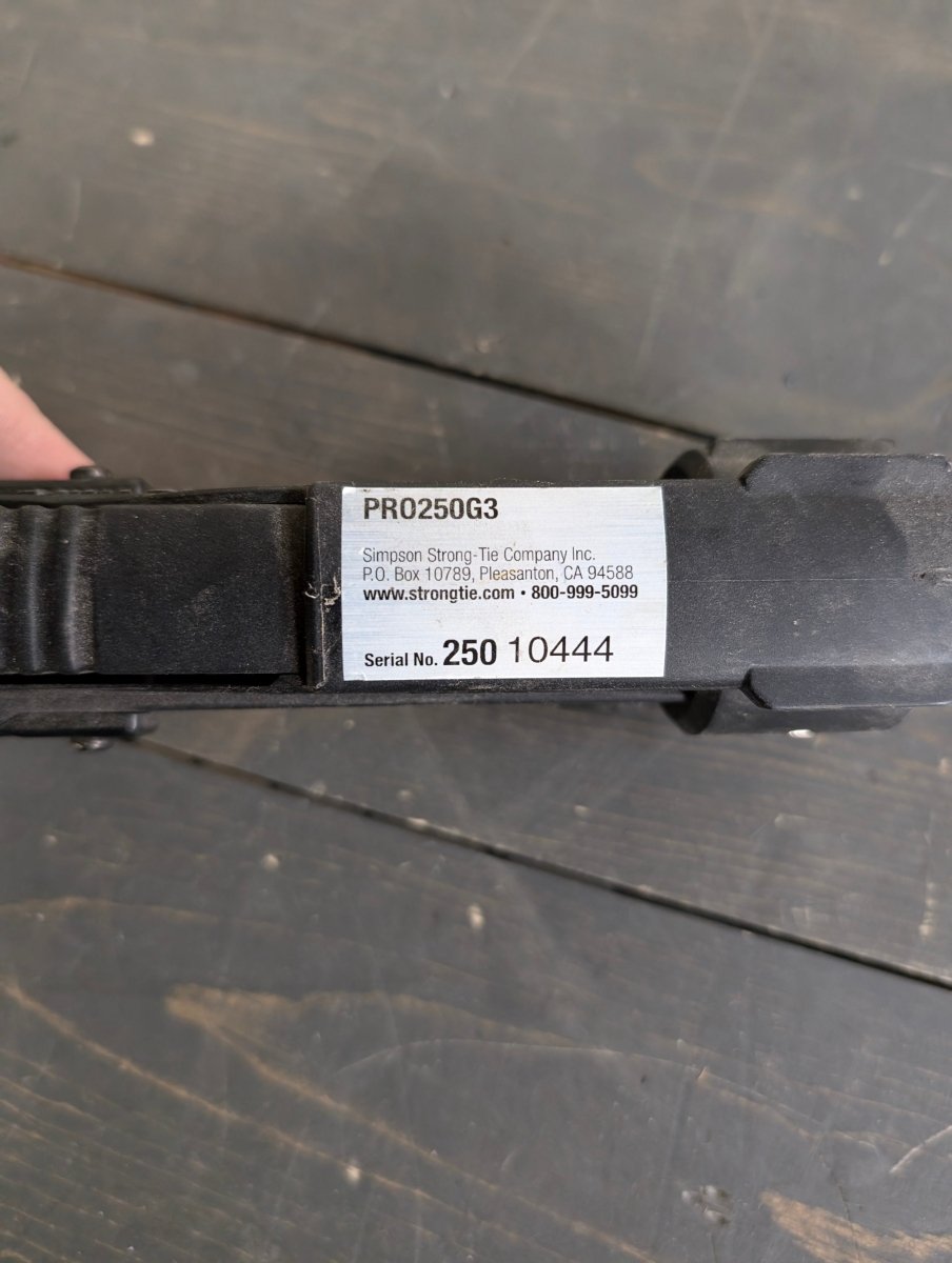 Simpson Quik Drive Strong - Tie Roofing G3 Series Attachments and Rigid R7000 Drill - Crap4Cash - 